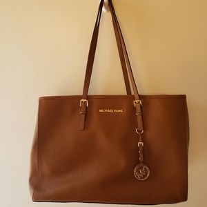 Michael Kors Jet Set Tote - Luggage Color
